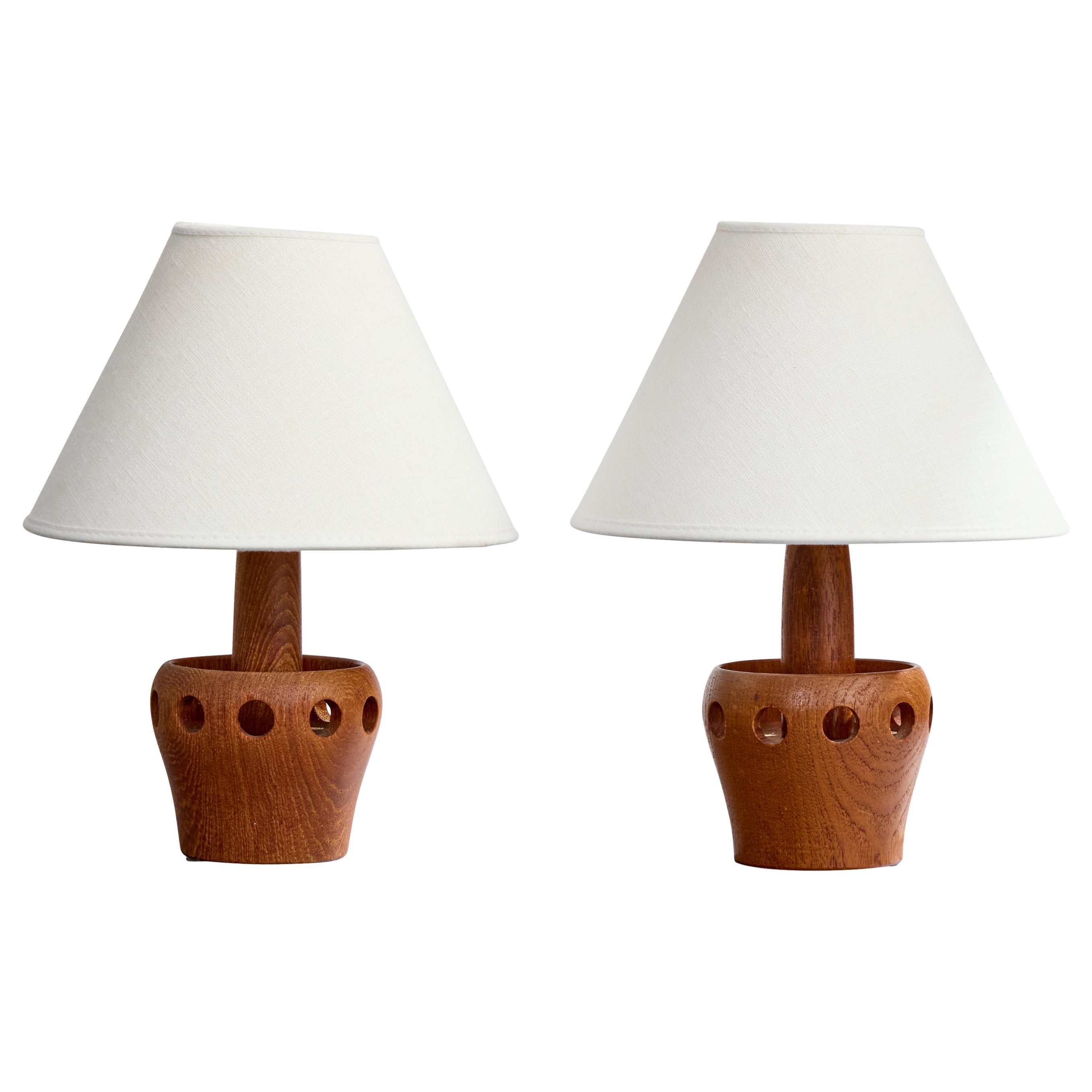 Schwedische Designerin, Tischlampen, Teakholz, Schweden, 1950er Jahre