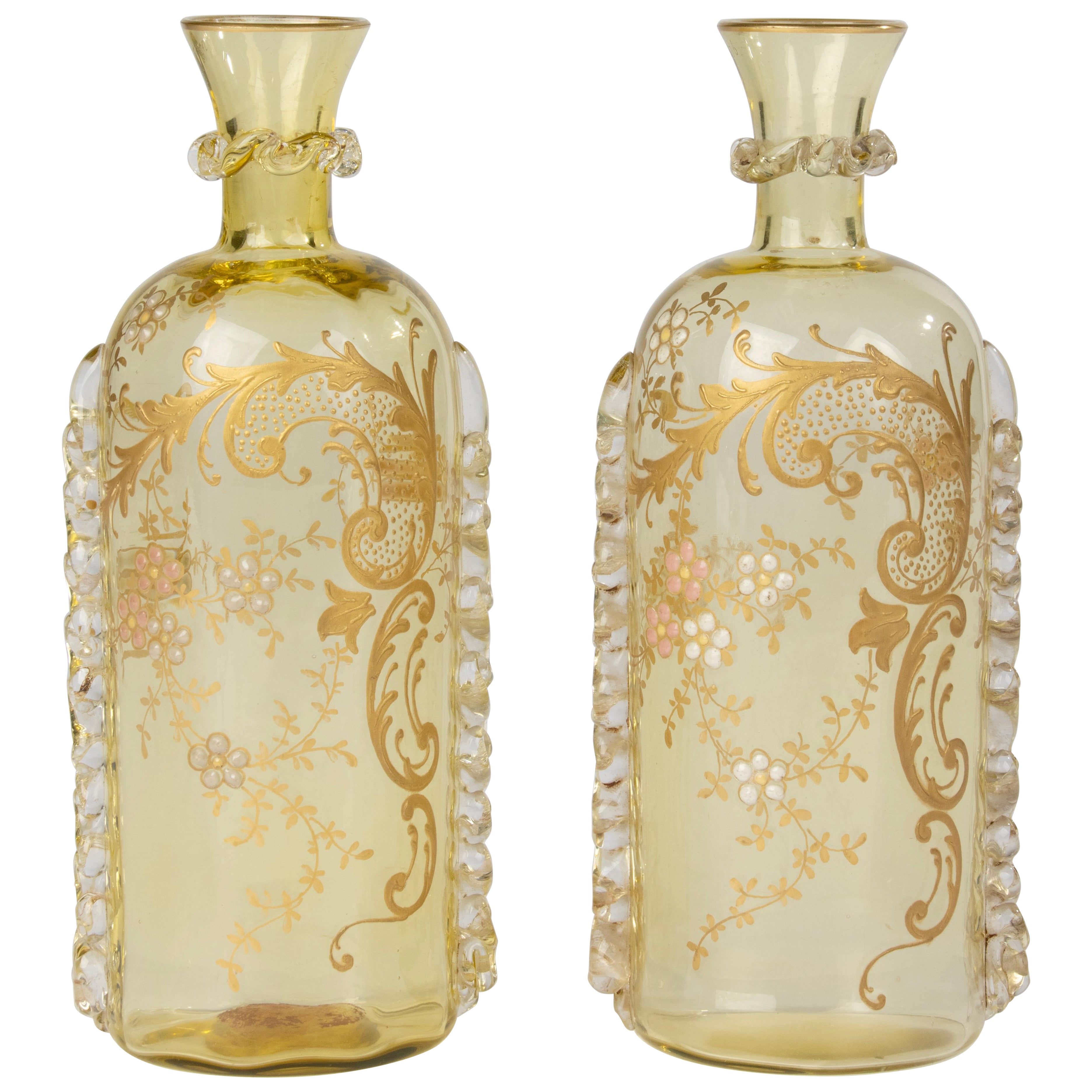 Ensemble de 2 vases en verre ancien en vente