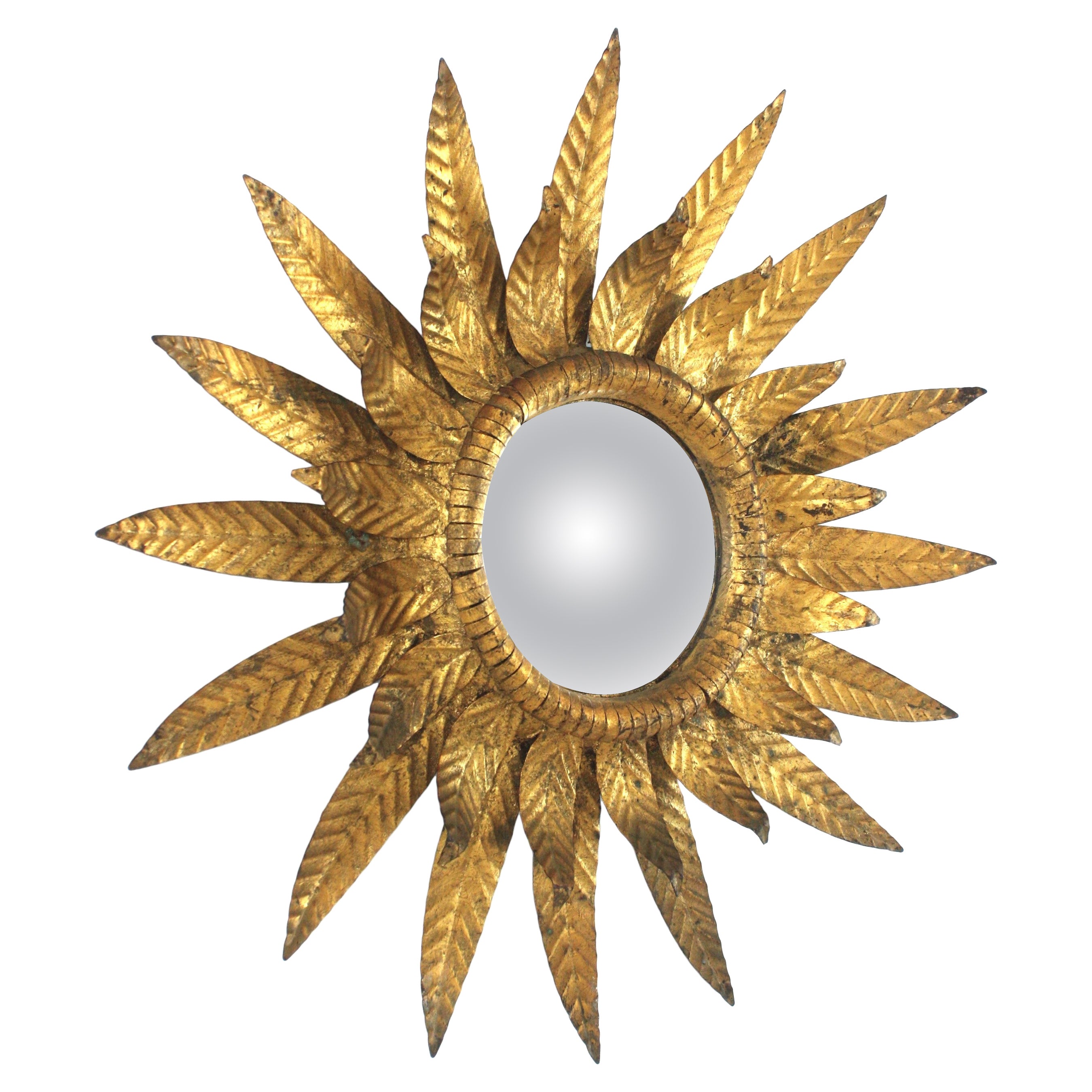 Konvexer Spiegel mit Sonnenschliff aus vergoldetem Metall, Rahmen mit doppeltem Blattwerk, Spanien 1950er Jahre