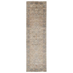 Alfombra de lana geométrica moderna hecha a mano en la India de color gris claro by Apadana
