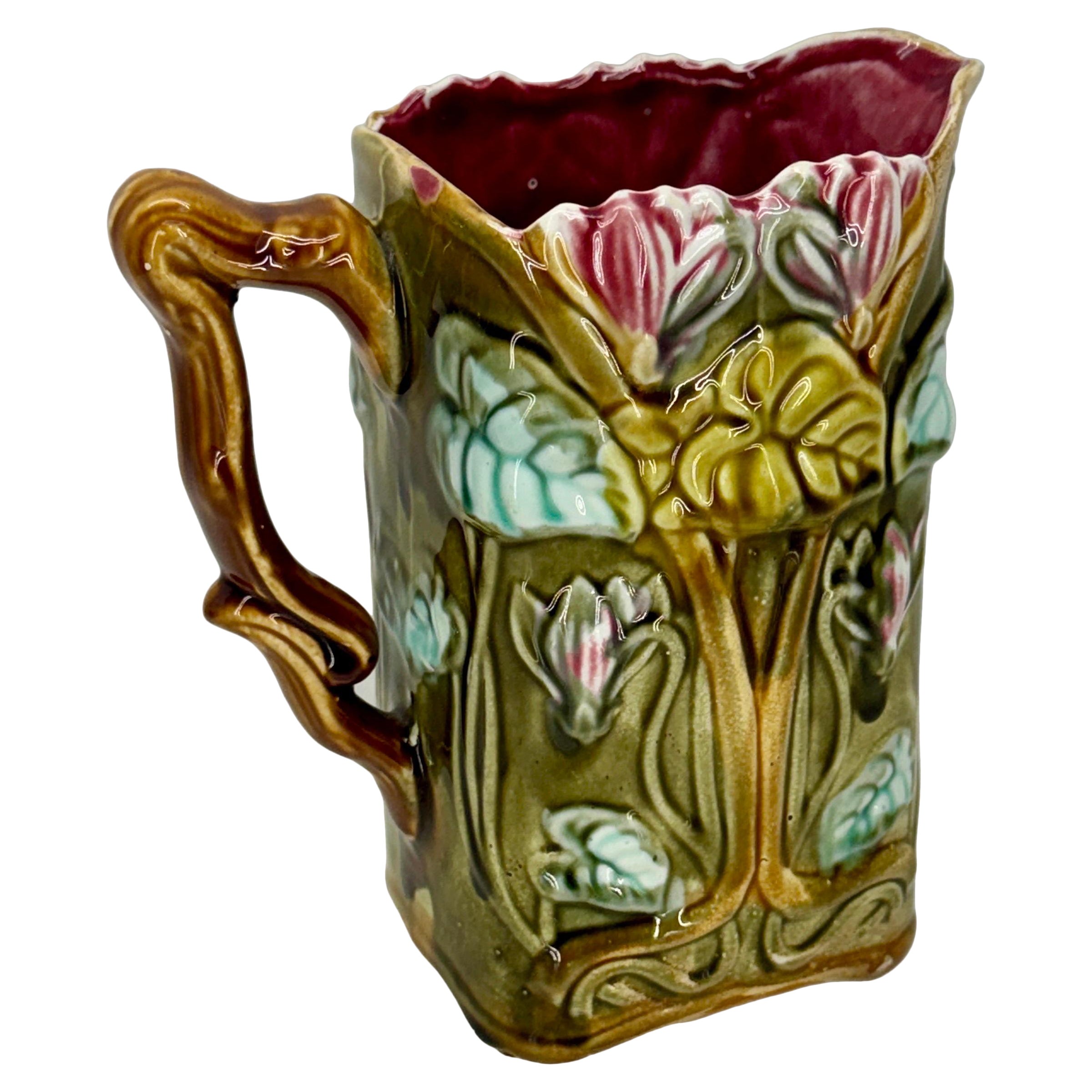 Antique French Brocca in maiolica di La Faïencerie d'Onnaing