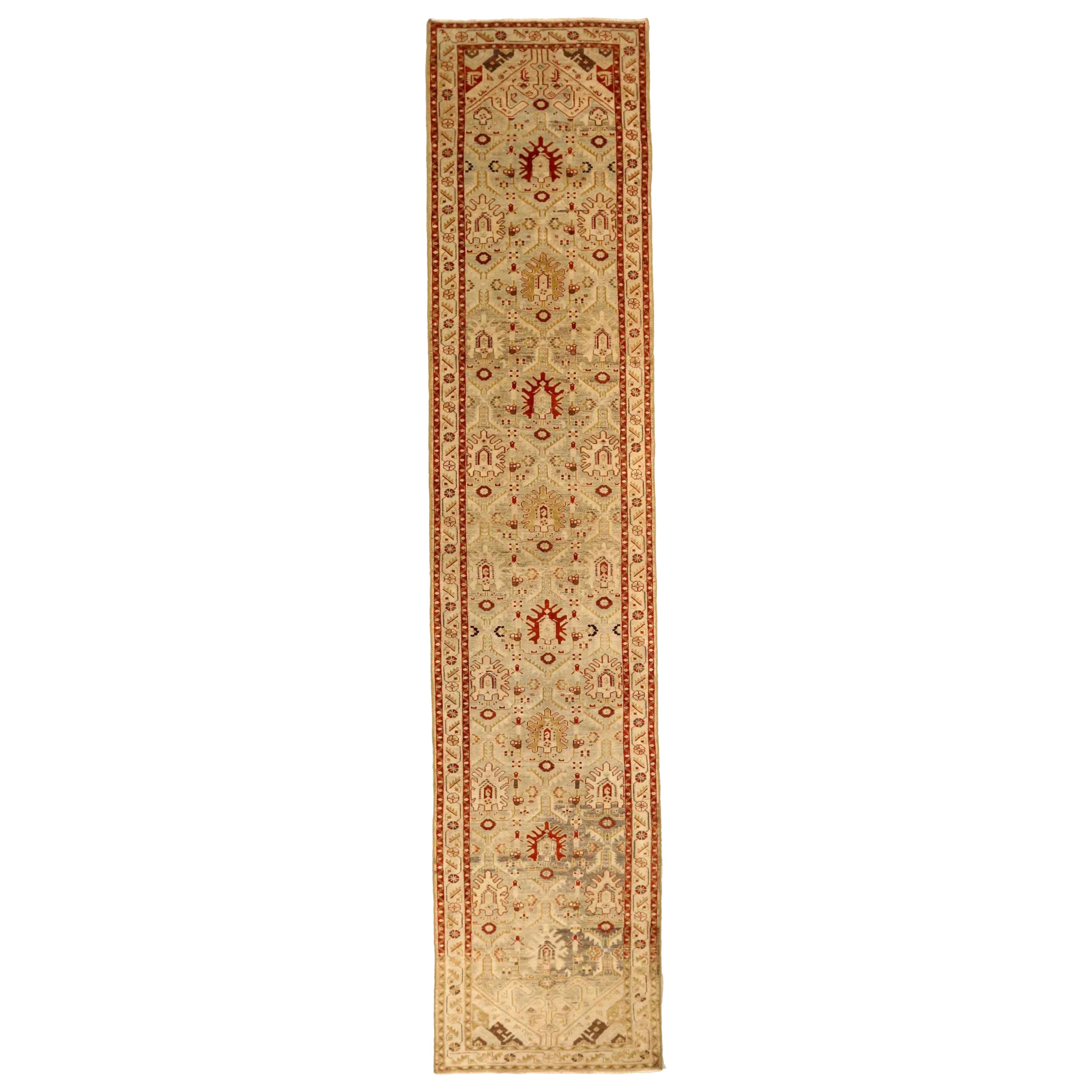 Persischer Malayer-Läufer aus Wolle in Grün, Elfenbein und Rot mit Design - 75956