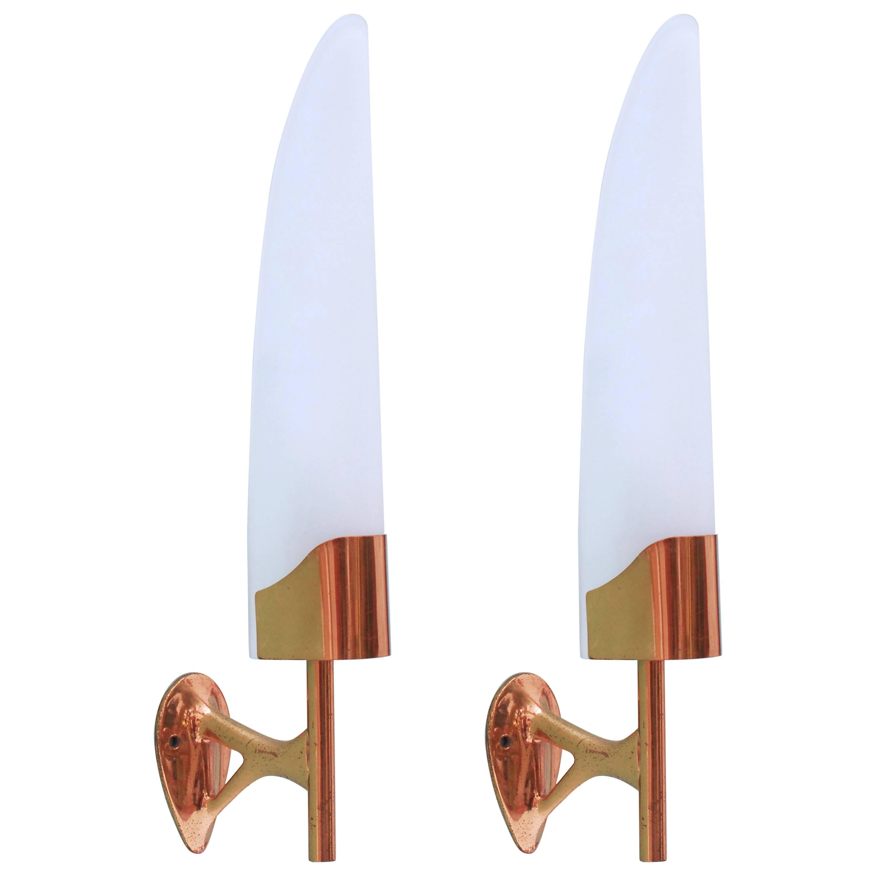 Pair of Rare Wall Sconces Model 2080 by Max Ingrand for Fontana Arte, 1955 For Sale