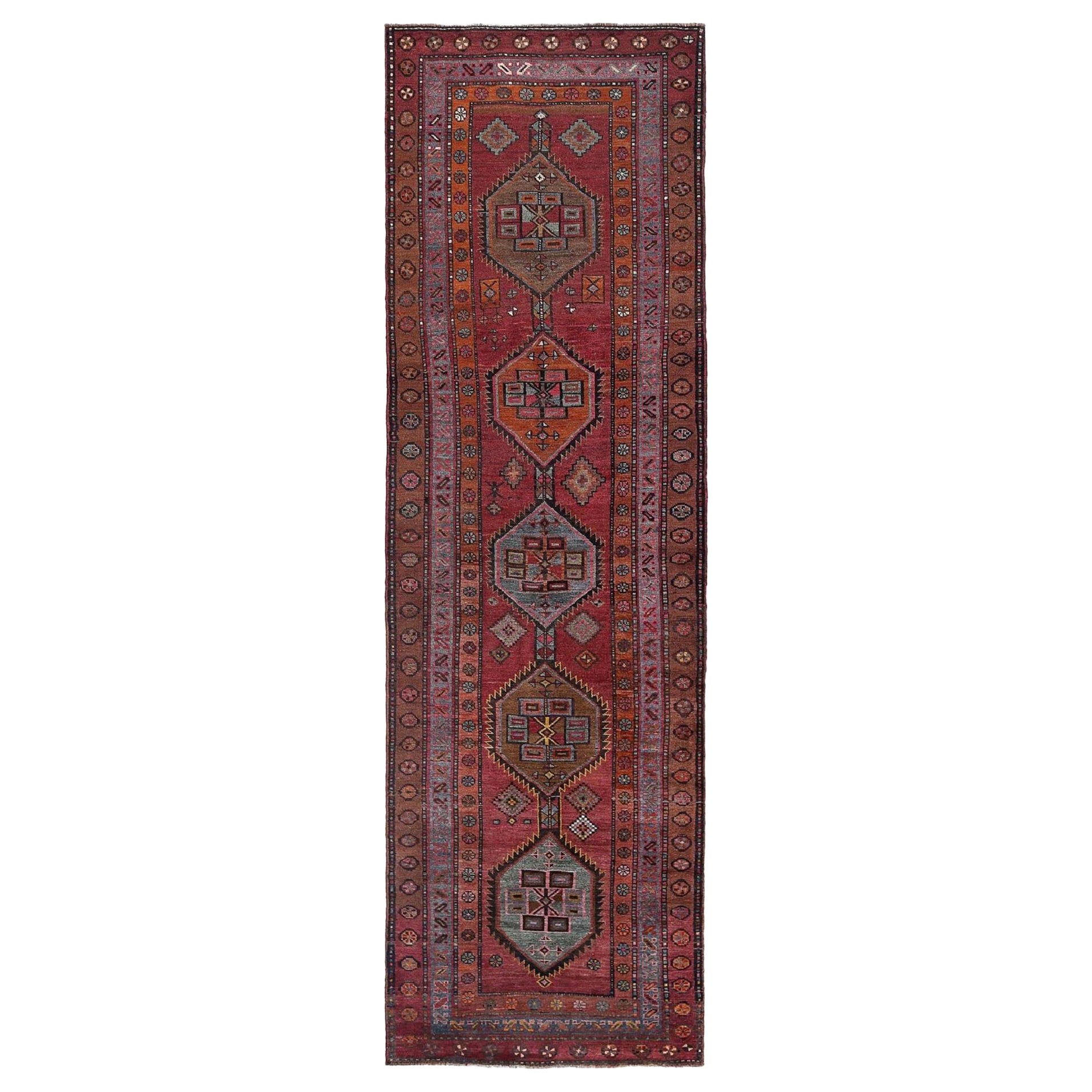 Persischer Bijar-Läufer aus Wolle – rotes Design – 96669