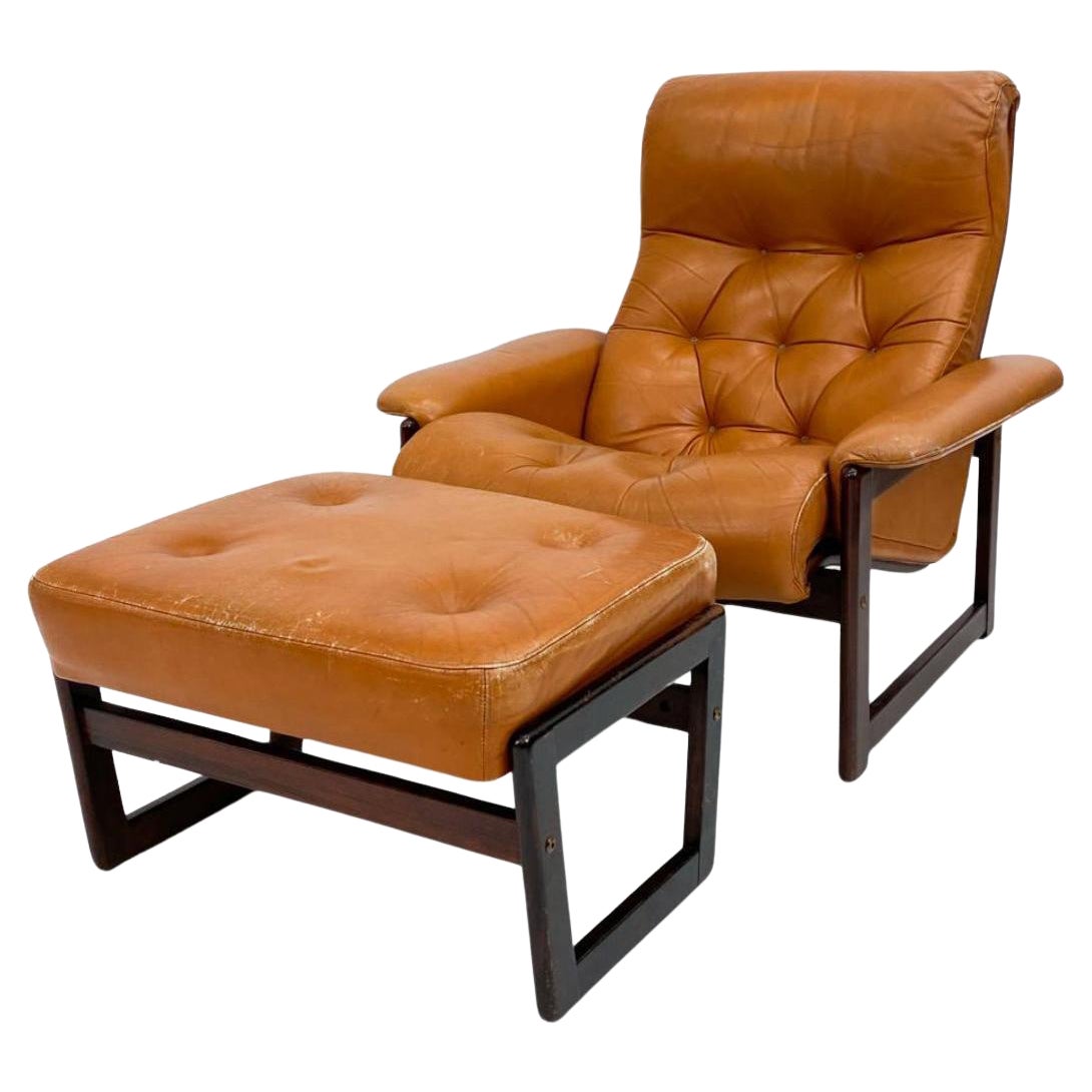 Chaise de salon et ottoman en cuir touffeté The Moderns