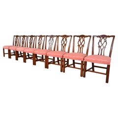 Kindel Furniture ensemble de huit chaises de salle à manger géorgiennes en acajou sculpté