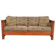 Stickley Mission Oak Arts and Crafts Settle Sofa