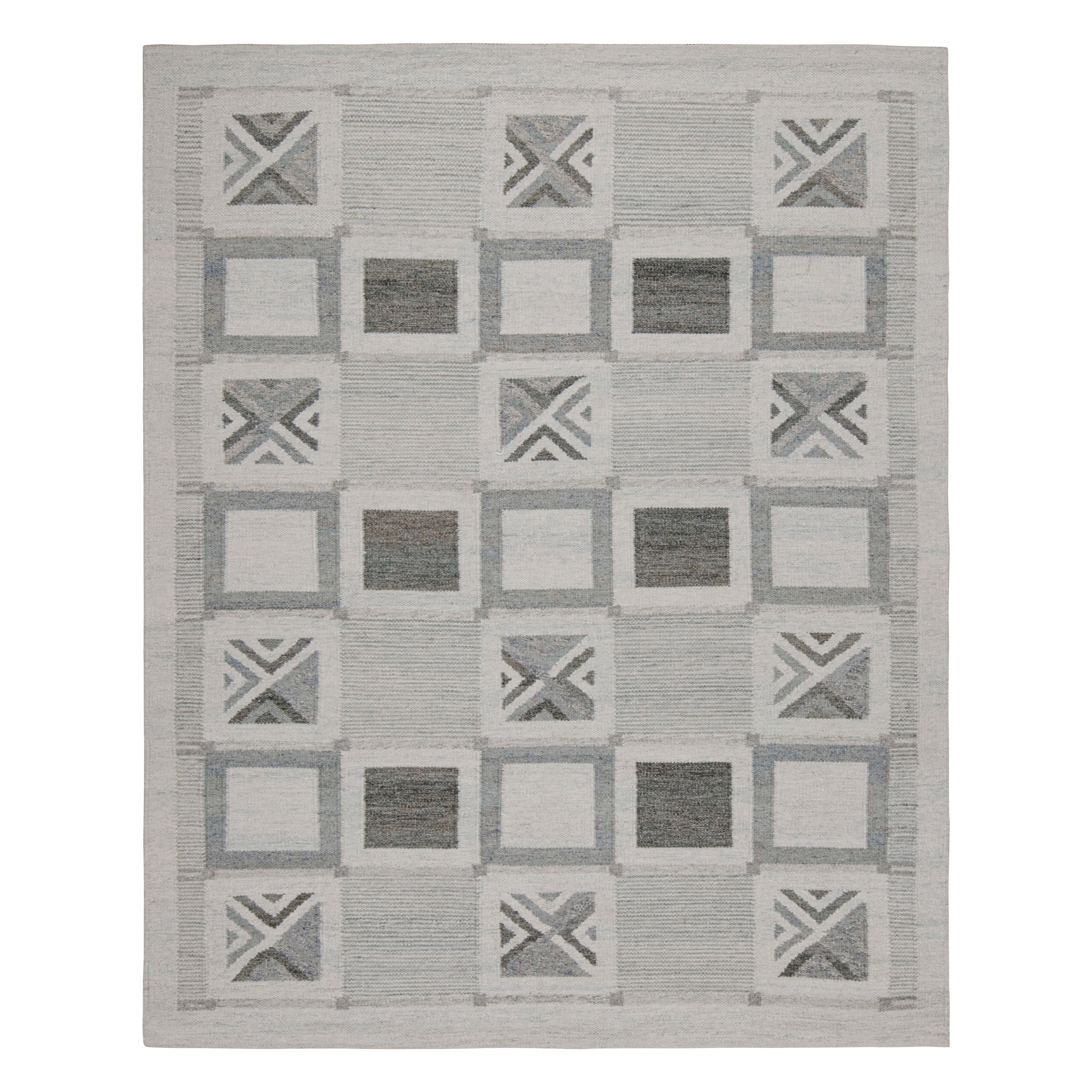 Rug & Kilim’s Scandinavian Style Custom Outdoor Rug with Gray Geometric Patterns