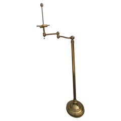 Lampada da terra a braccio oscillante ed estensibile in ottone del Medio Secolo
