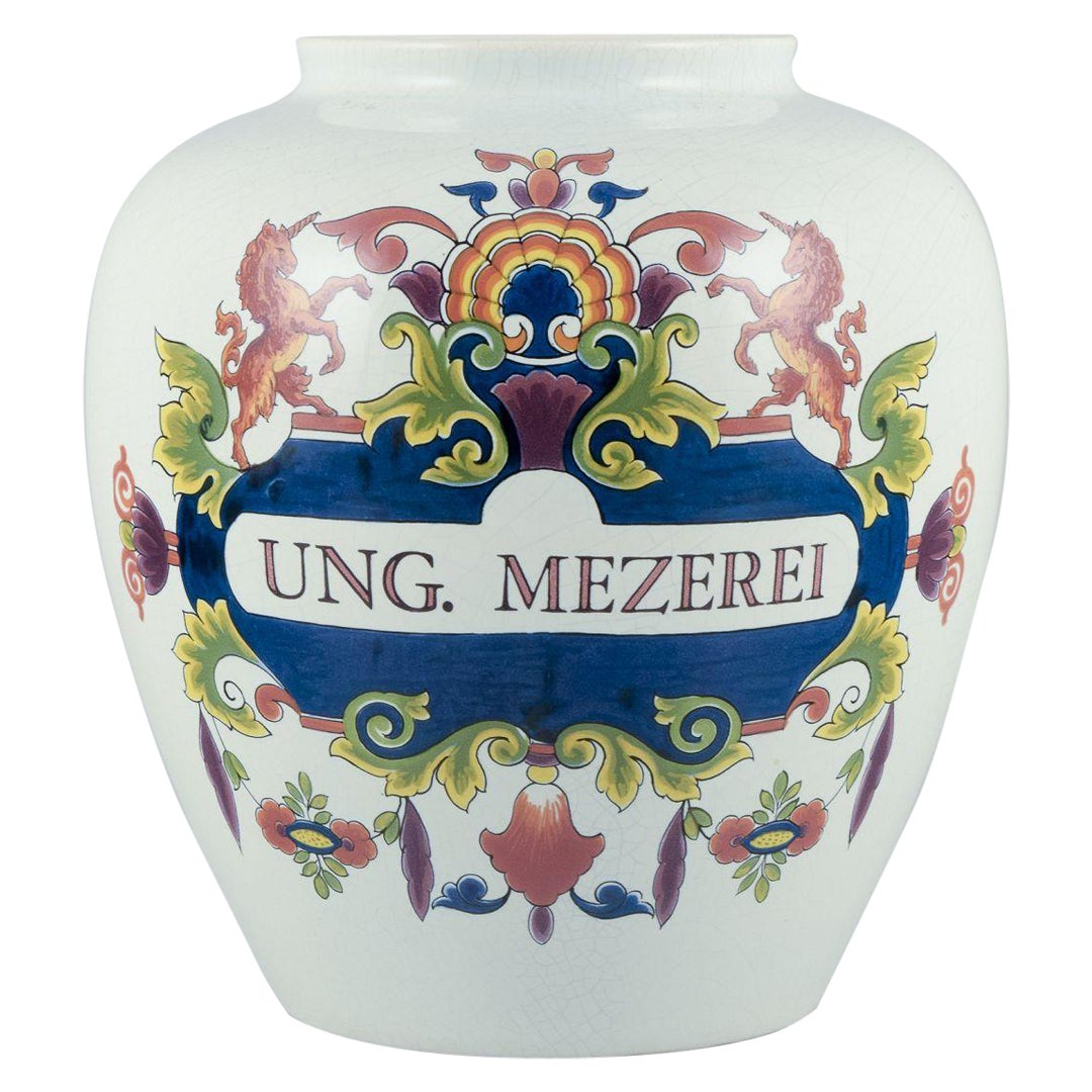 Delft, Niederlande. Großes Apothekergefäß aus Steingut.