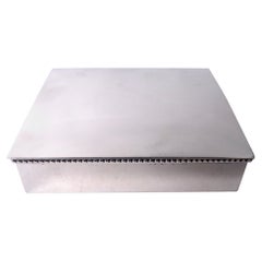Caja americana de plata de ley moderna de mediados de siglo
