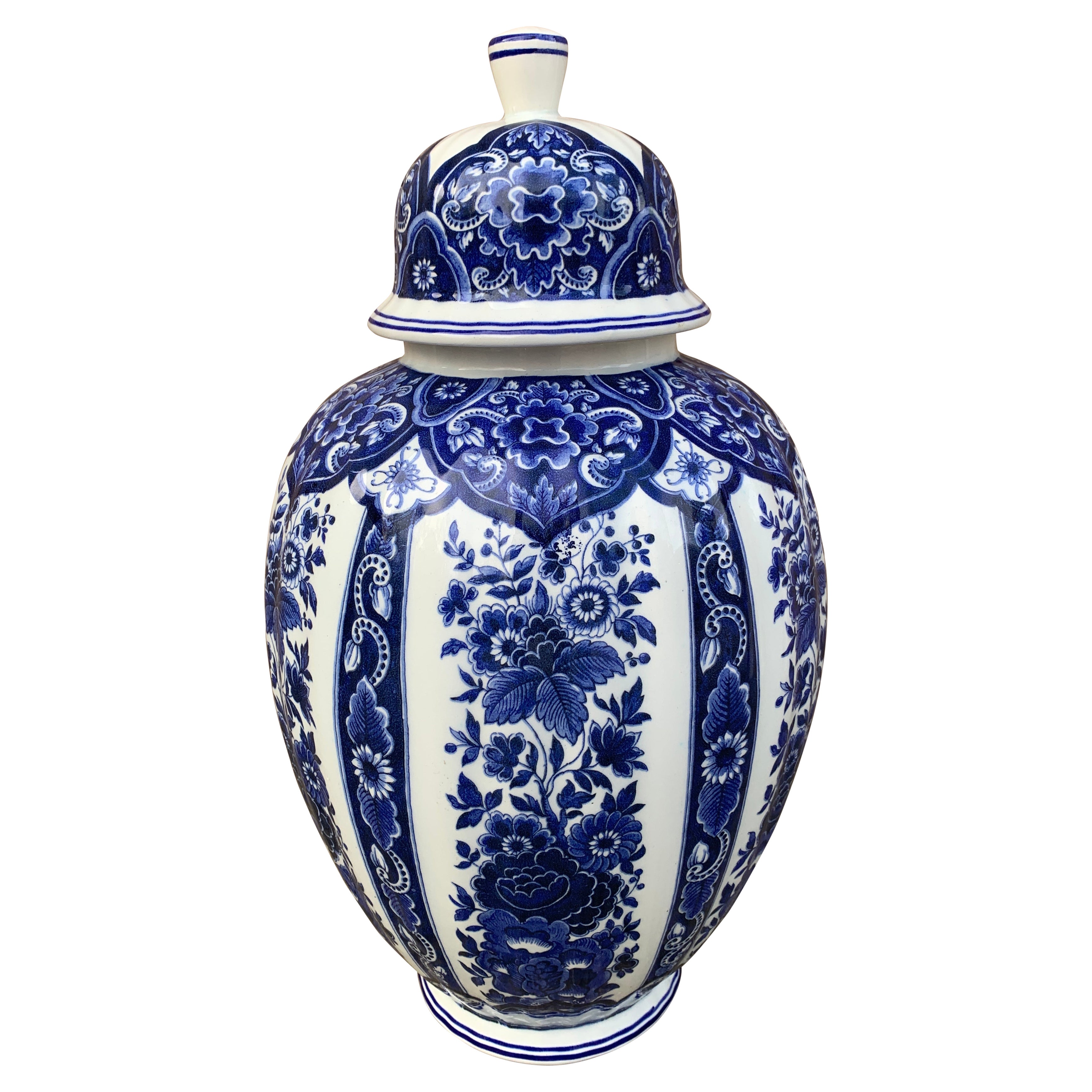 Italian Delfts Blue and White Chinoiserie Porcelain Ginger Jar