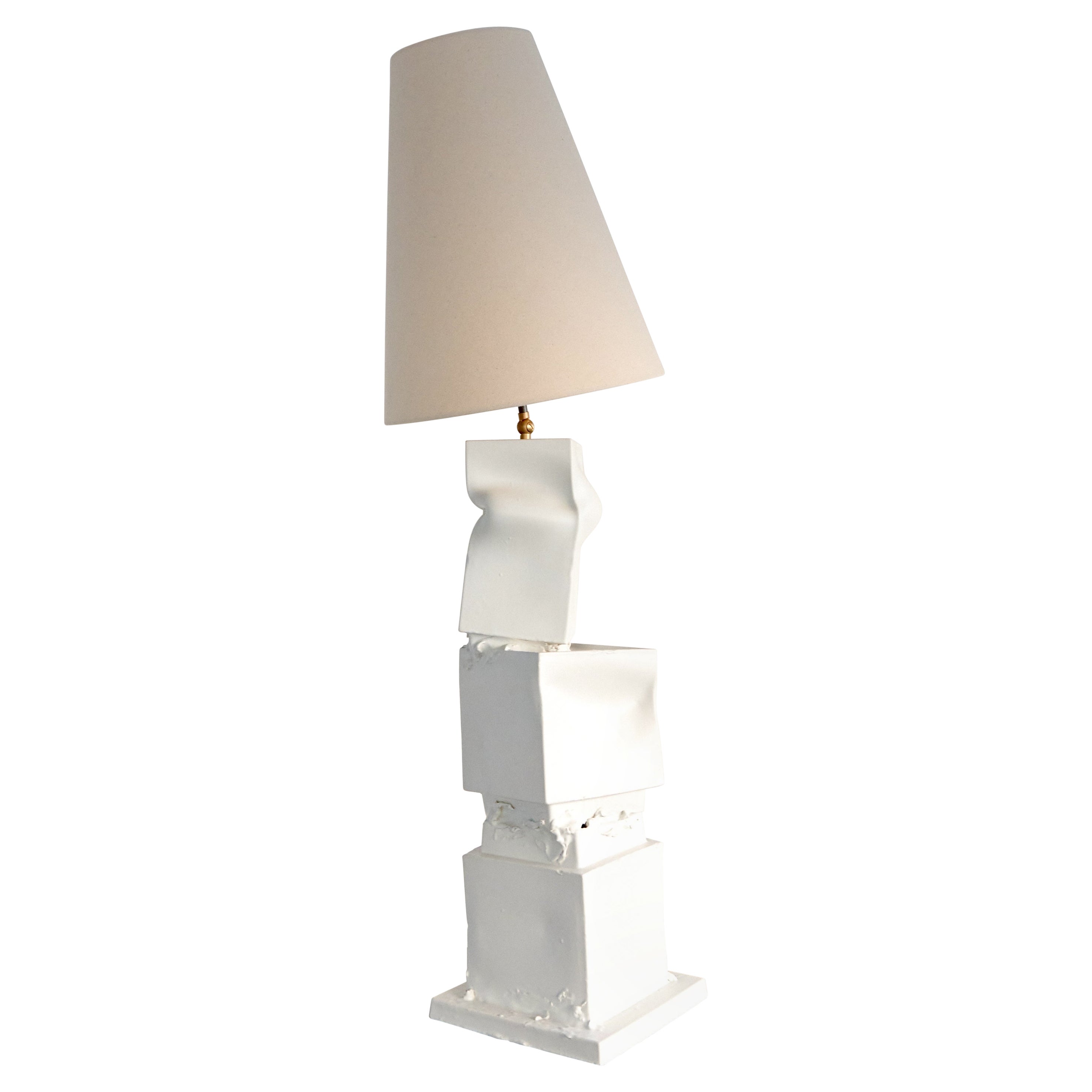 Grande lampada da terra/da tavolo in ceramica bianca, paralume in tela naturale. Prodotto in Italia