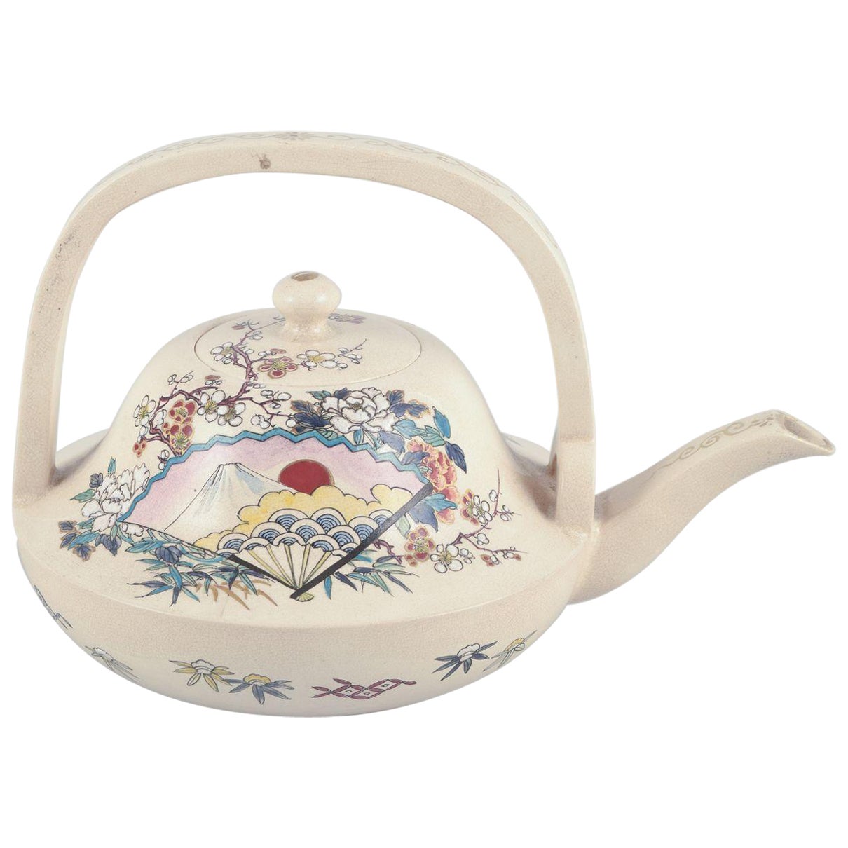 Satsuma, Japon impérial. Théière miniature en faïence. Vers les années 1870