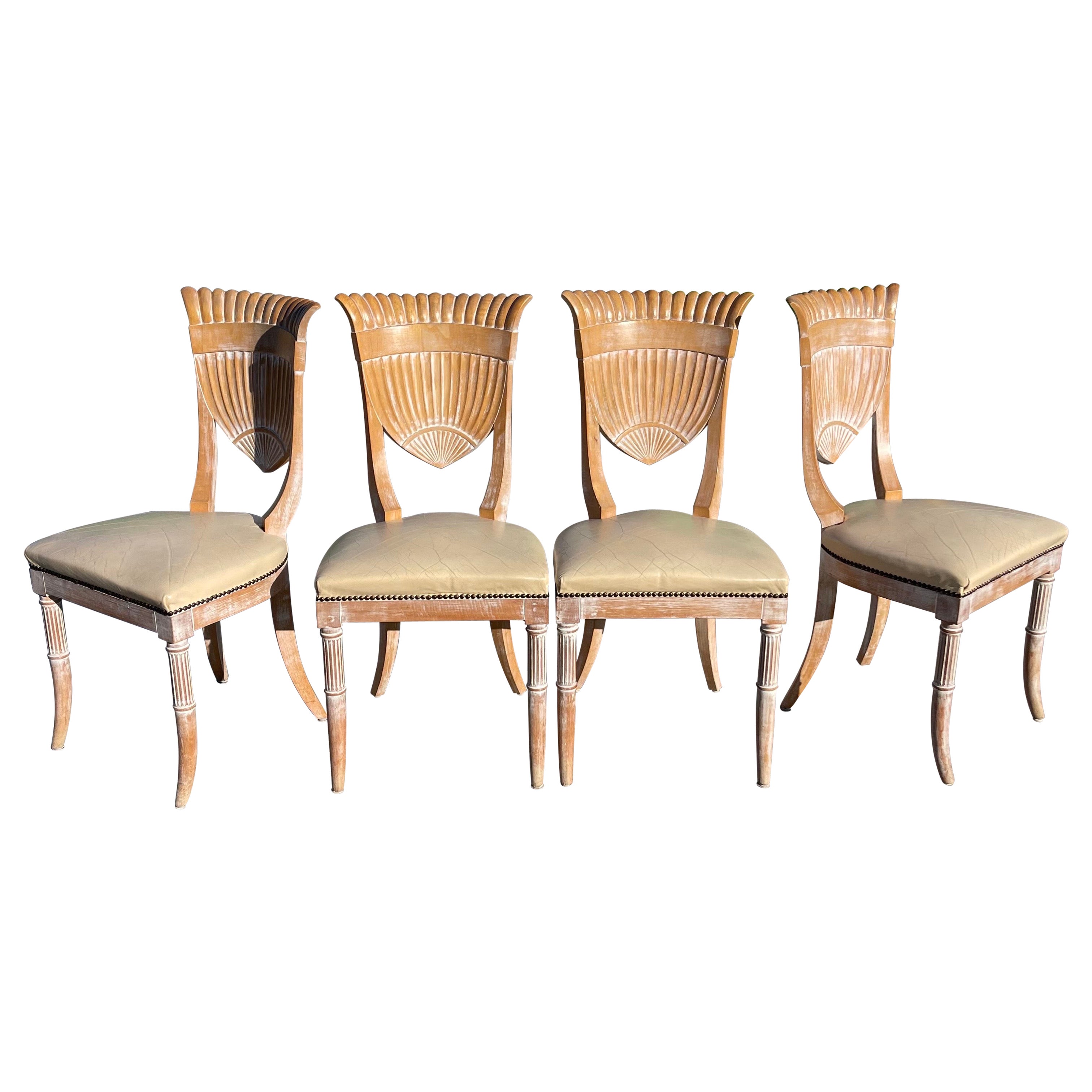 Chaises italiennes de style Grotto à dossier en coquillage festonné, lot de 4