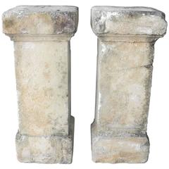 Antique Pair of Small Limestone French Columns from the 18th Century from Loupia