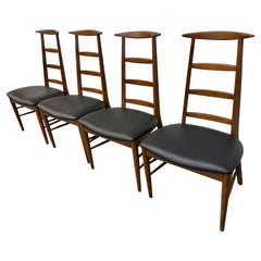 Moderne Esszimmerstühle aus Nussbaumholz mit Leiterlehne - 4er-Set