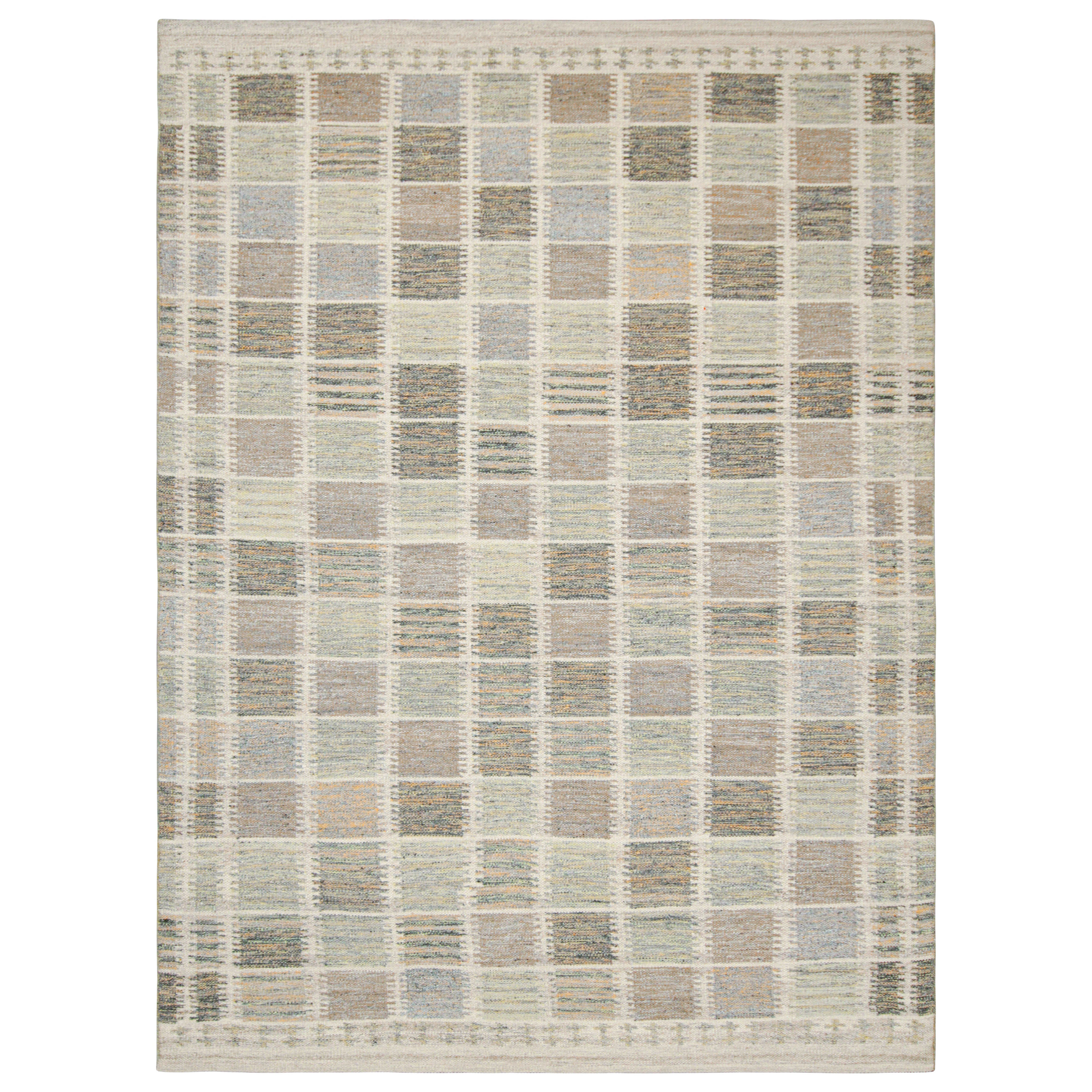 Rug & Kilim's Teppich im skandinavischen Stil, Weiß mit polychromem, geometrischem Muster