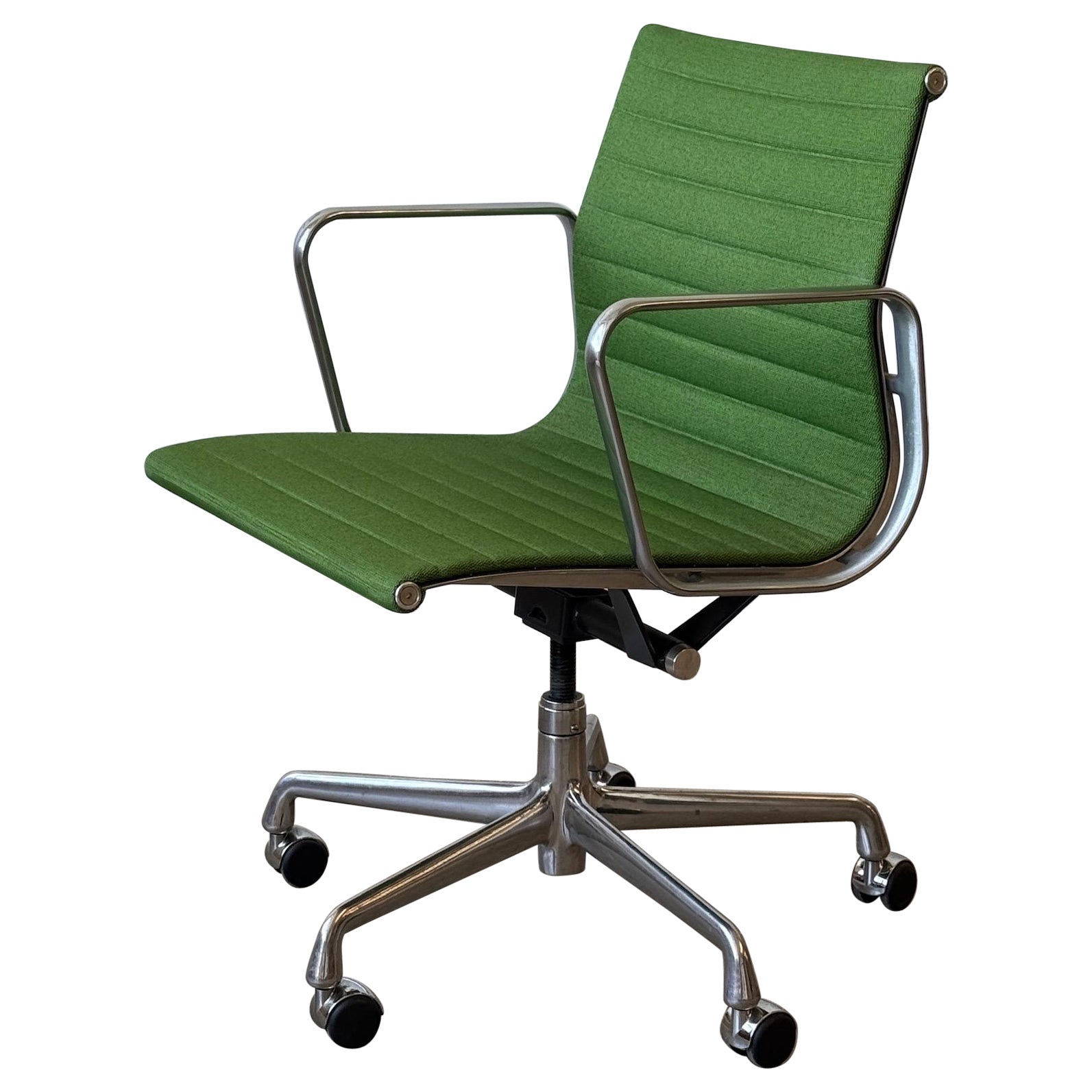 Aluminum Group Task Chair by Charles and Ray Eames for Herman Miller