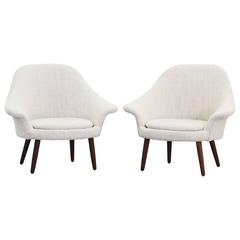 Pair of Danish Lounge Chairs in the Style of Hans Wegner Hans Olsen, Finn Juhl