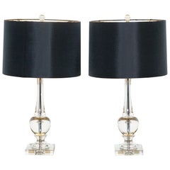 PAIR OF CLEAR GLASS TABLE LAMPS WiTH BLACK SHADES