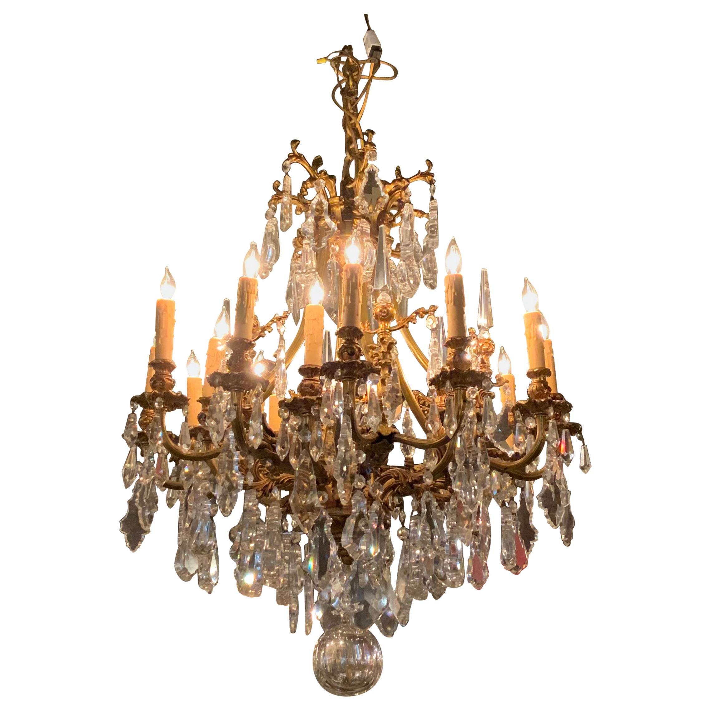 Large Louis XVI-Style crystal and Bronze Chandelier