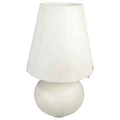 Italian mid-century modern table lamp in Murano opaline glass, 1960s