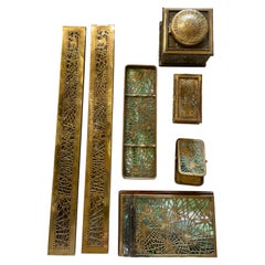 Tiffany Studios Pine Needle Bronze Doré und Schlacke Seven-Piece Desk Set