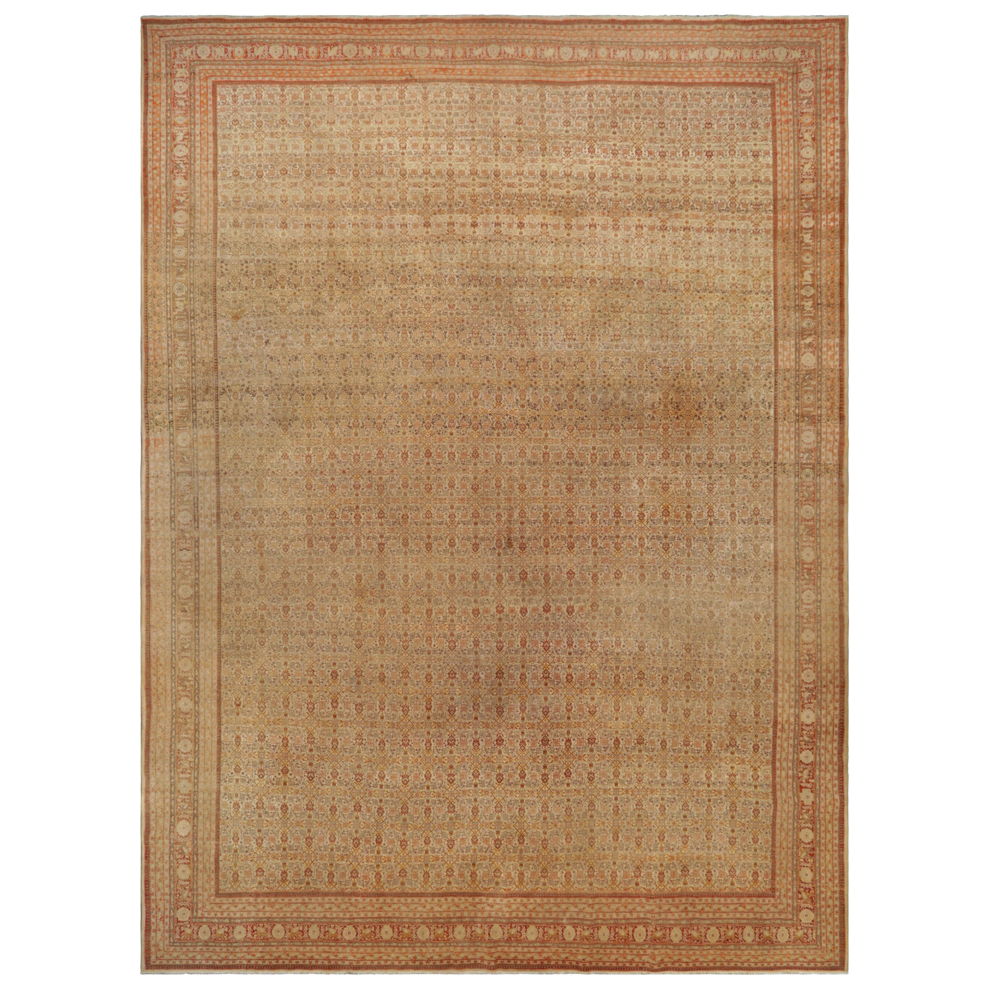 Tappeto Tabriz antico di grandi dimensioni con motivi floreali in oro e arancione - Rug & Kilim in vendita