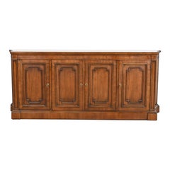 Kindel Furniture Französisches Regency Louis XVI Kirschbaumholz Sideboard oder Barschrank