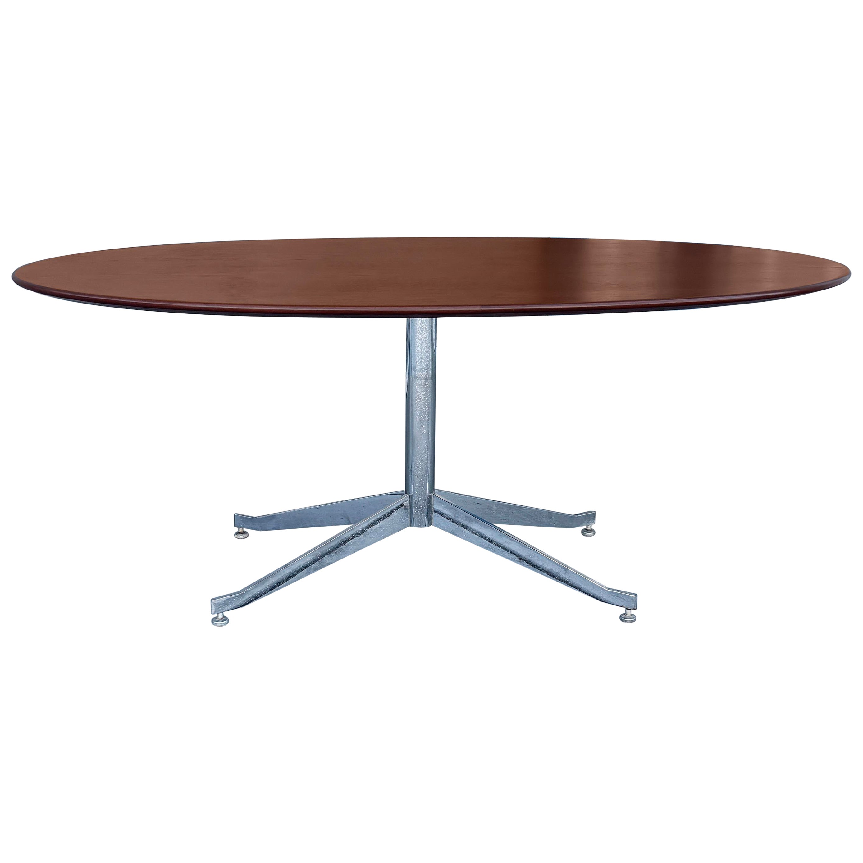 1980er Jahre Mid Century Esstisch aus Nussbaum und Chrom, nach Knoll gestaltet