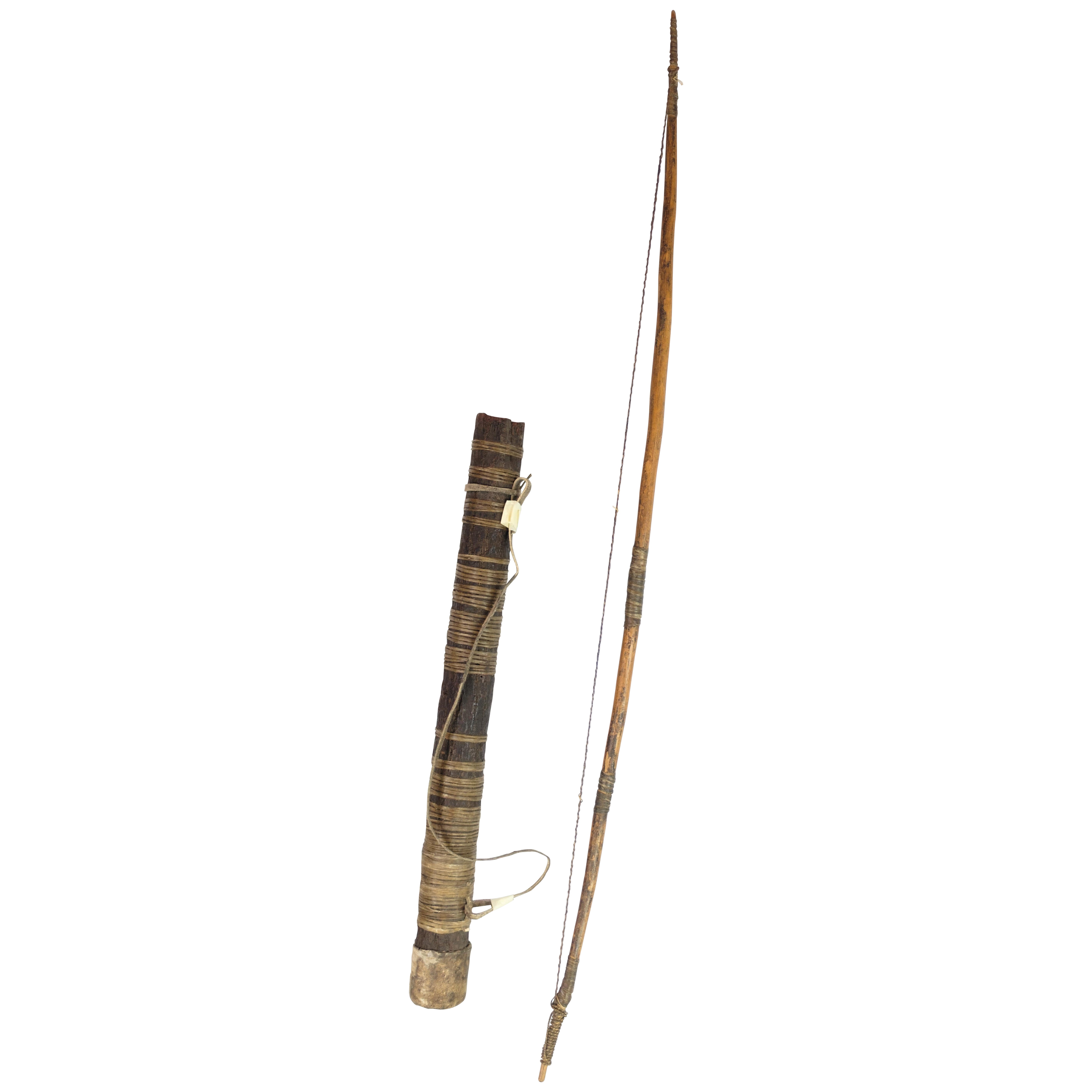 Funda para arco y flecha hecha a mano con materiales naturales y madera de África