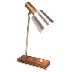 Piccola lampada da tavolo modello Silva in palissandro e alluminio di Lyfa degli anni '60
