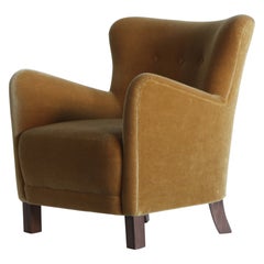 Ein Sessel, gepolstert mit reinem Gelbgold-Mohair
