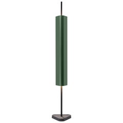Lámpara de mesa Emi de aluminio y PMMA en verde intenso de Erwan Bouroullec, 2023