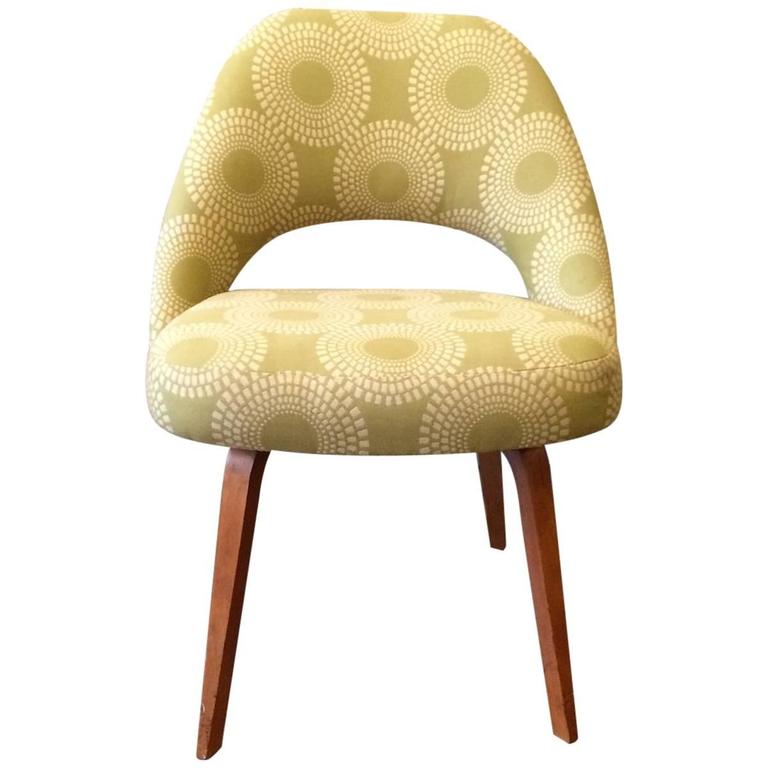Eero Saarinen for Knoll Executive Side Chair with Wood Legs at 1stDibs
