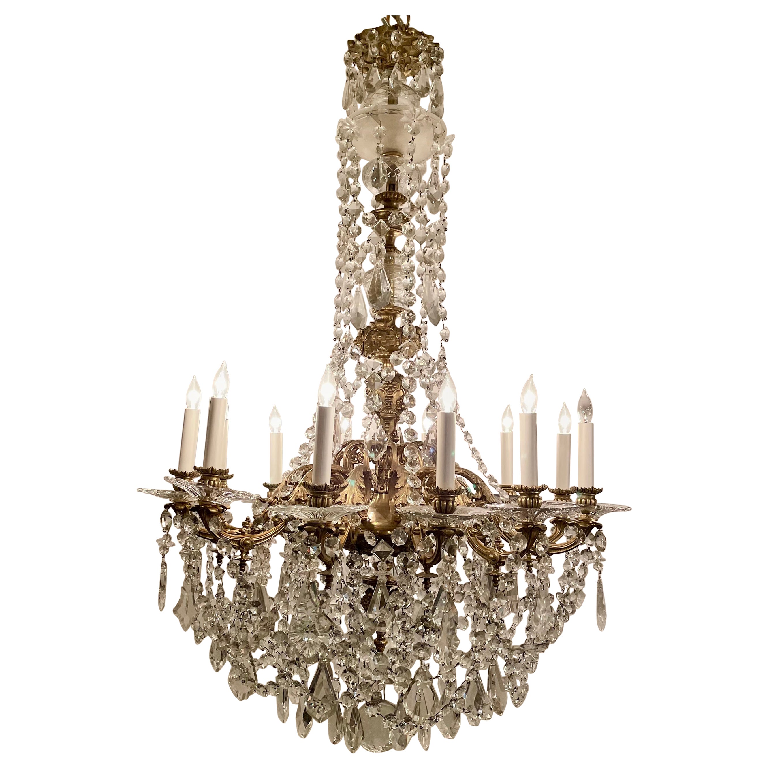 Antico lampadario francese di metà Ottocento in cristallo Baccarat e bronzo dorato