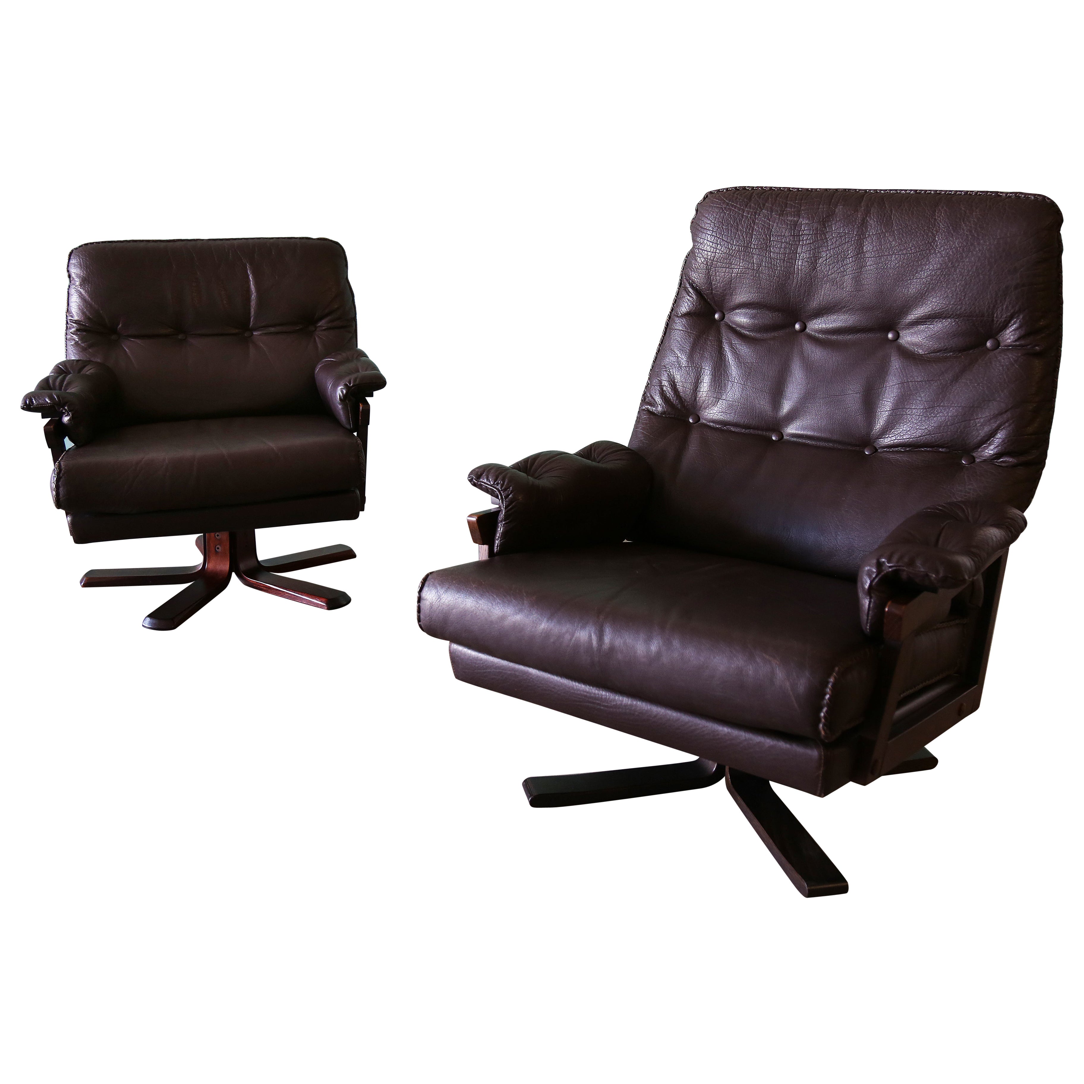 1970s Arne Norrell Pair of Stitched Leather Lounge Pedestal Swivel Chairs