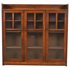 Limbert Antique Mission Oak Arts and Crafts Triple Bookcase Cabinet, Circa 1900