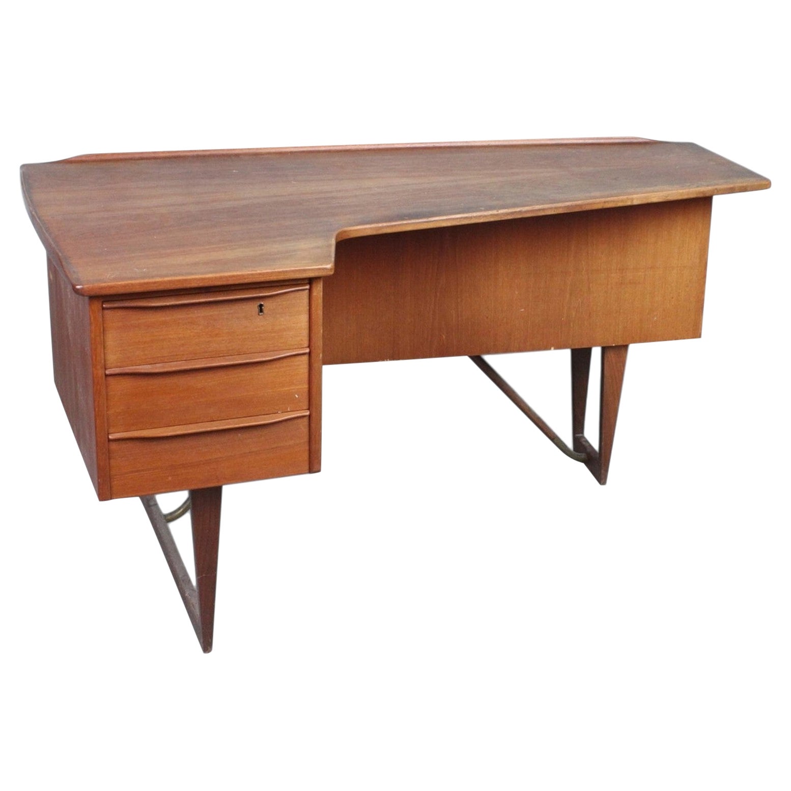 Peter Løvig Nielsen Scrivania Boomerang in Teak Con Bar