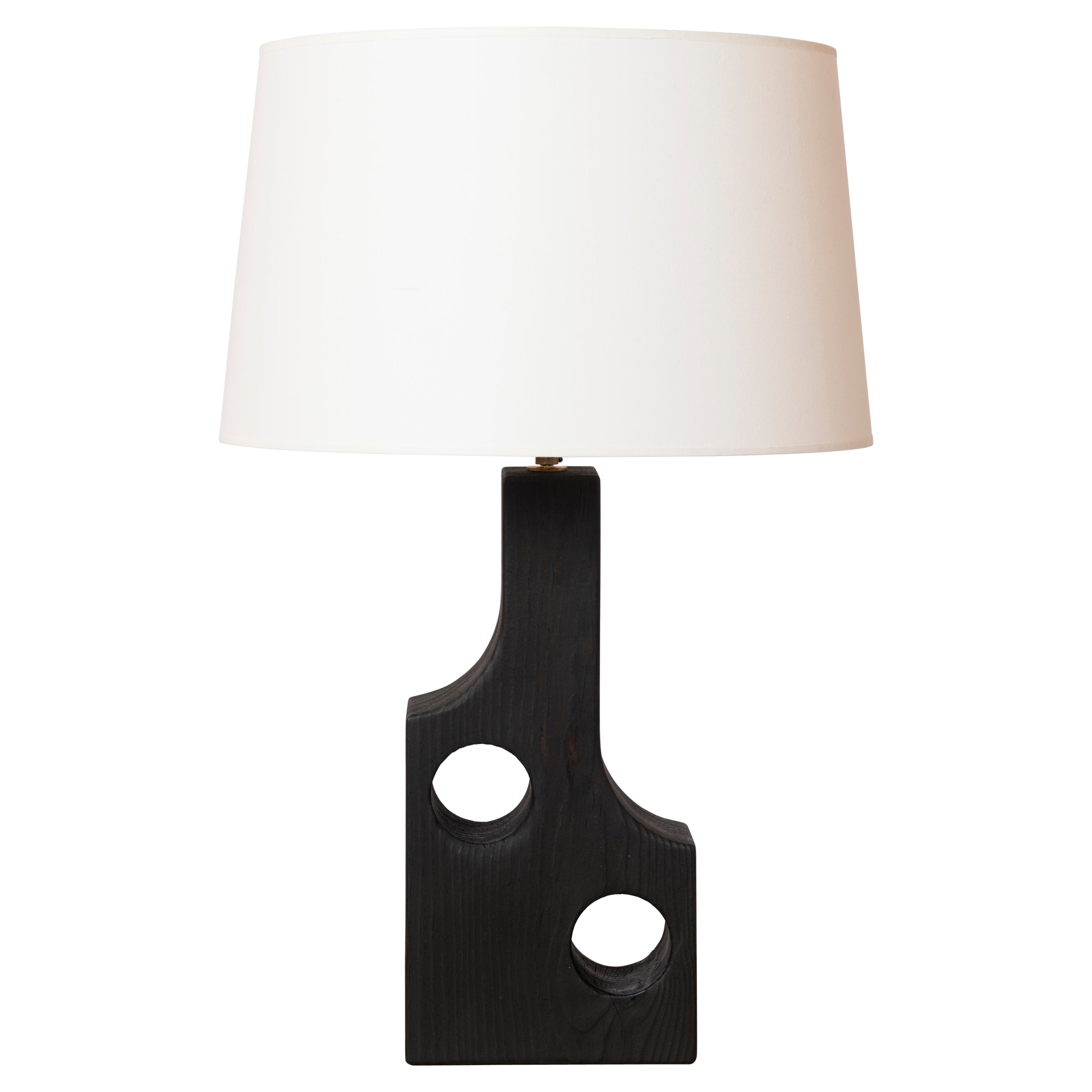 Lampe de bureau Gomariz en bois de pin brûlé Facto Atelier Paris - France années 2020