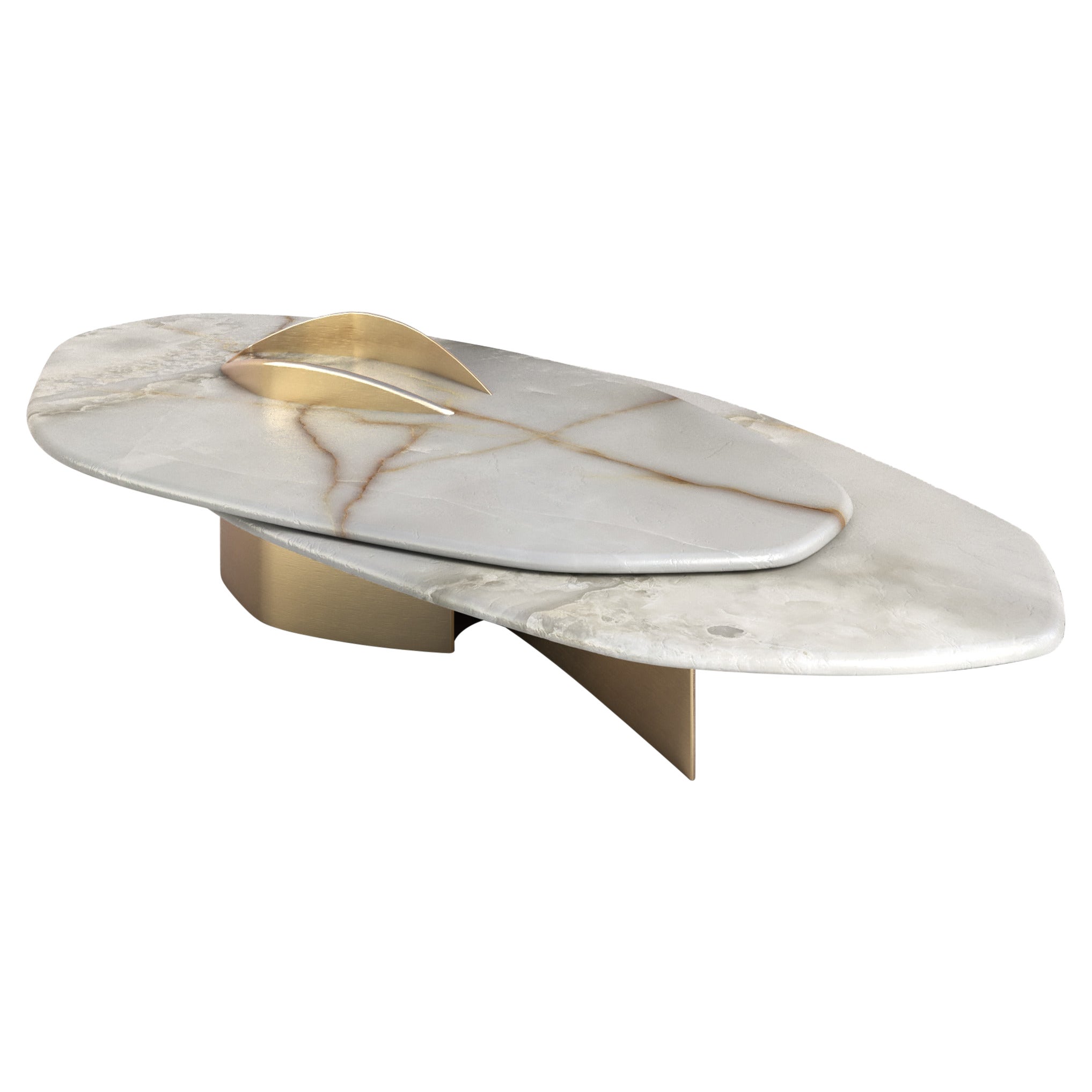 Table basse unique Feline VI en onyx blanc et laiton massif de Grzegorz Majka
