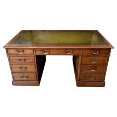 Antique 19th Century Edwardian Mahogany Pedestal Desk