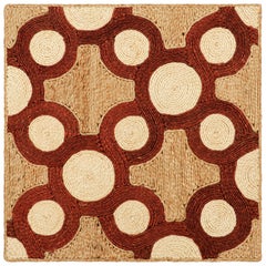 Muestra de alfombra personalizada de abacá de Rug & Kilim, patrones geométricos en beige, rojo y crema