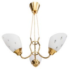 Lampadario di design svedese, ottone, vetro, Svezia, anni '1950