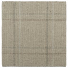 Rug & Kilim's Modern Flatweave Custom Rug Sample, Beige-Gray Geometric Patterns (échantillon de tapis moderne tissé à plat sur mesure, motifs géométriques beige-gris)