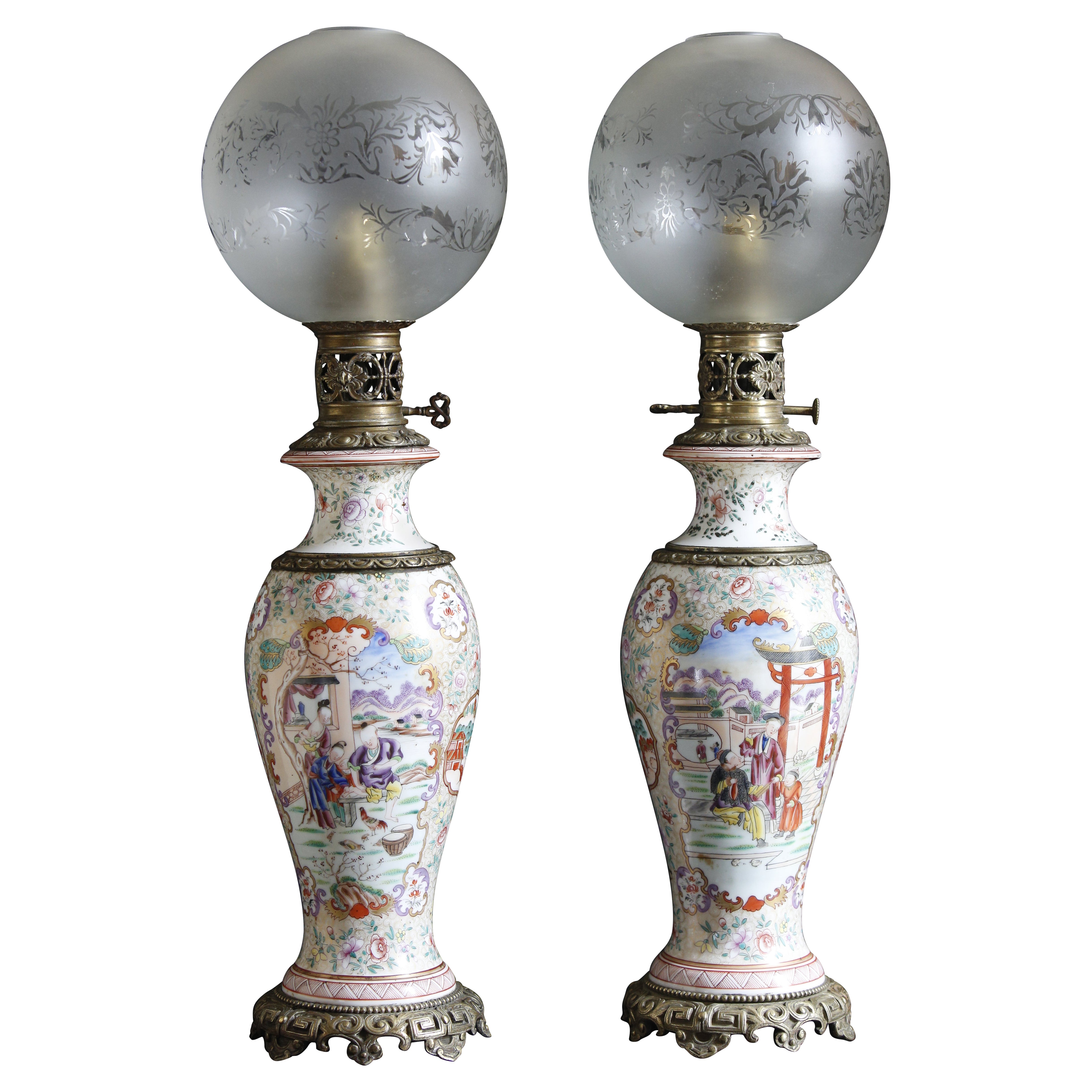 Chinesische Kanton-Laternenlampen, Famille-Rose-Vase, Öl, 19. Jahrhundert, Paar