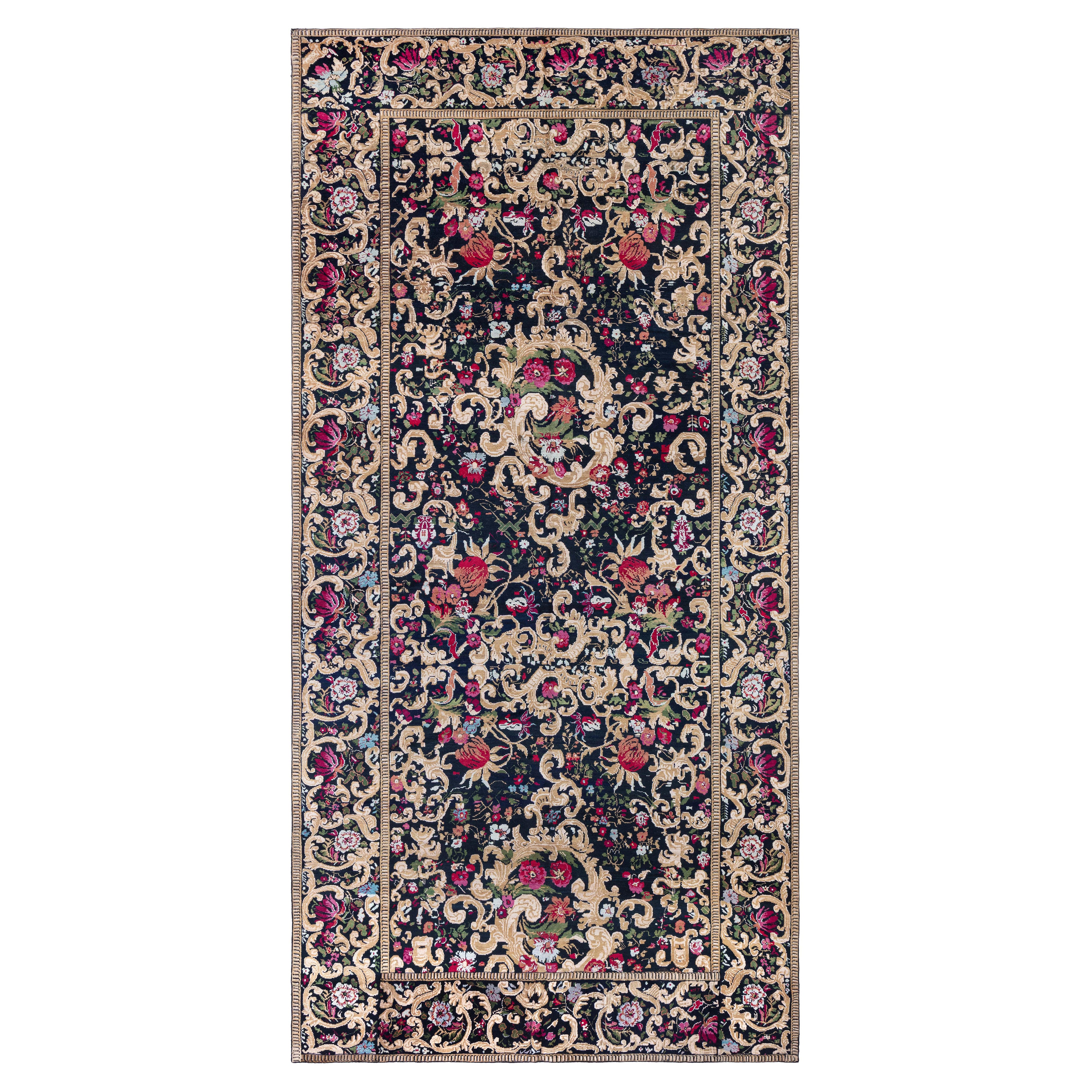 Tapis Karabagh du 19ème siècle à motifs floraux en laine (taille ajustée) Doris Leslie Blau