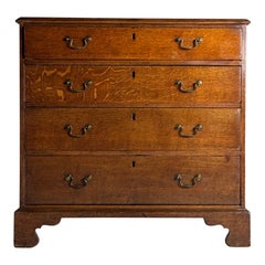 Cómoda inglesa de roble ca. 1780