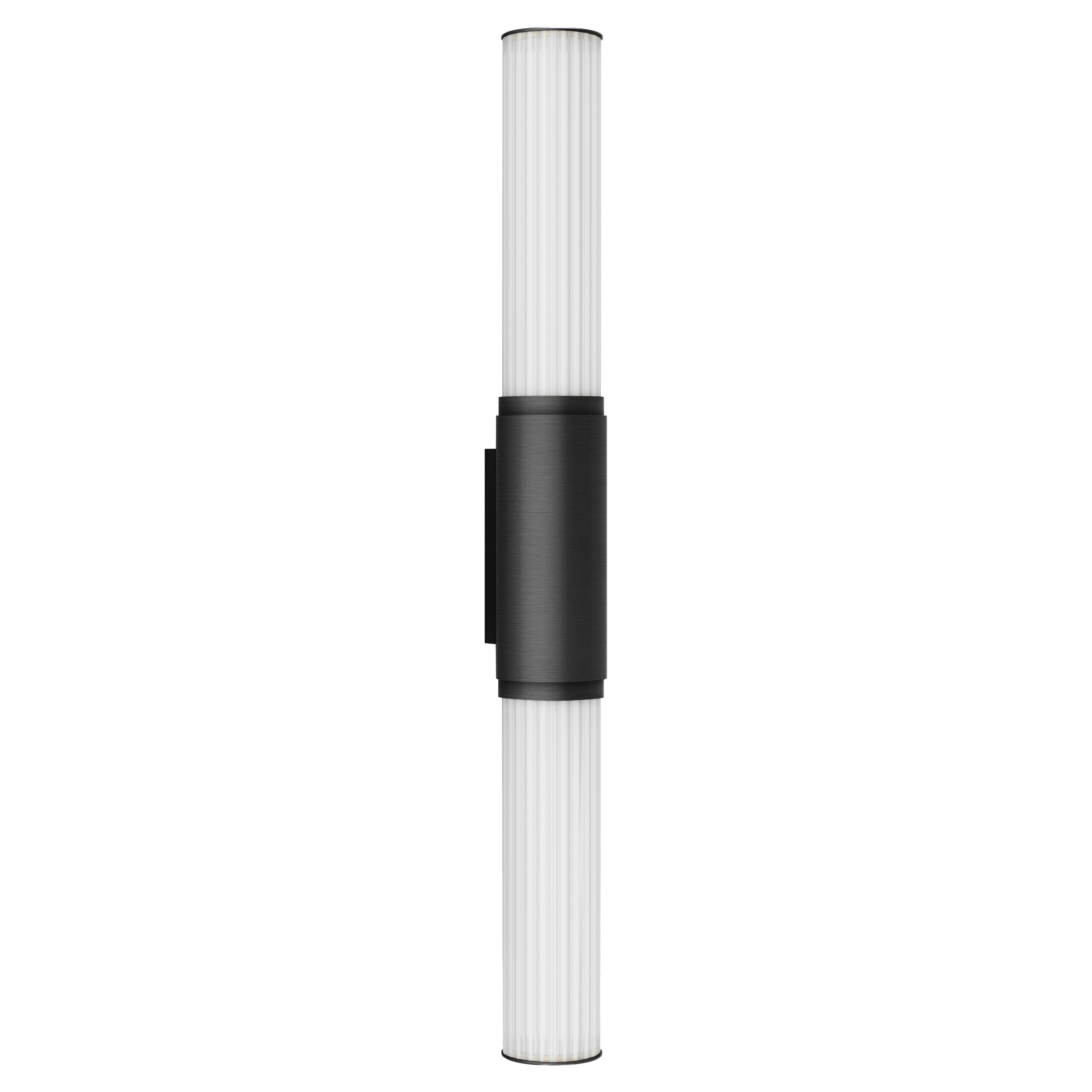 Lampada da parete verticale in alluminio anodizzato nero di JSPR